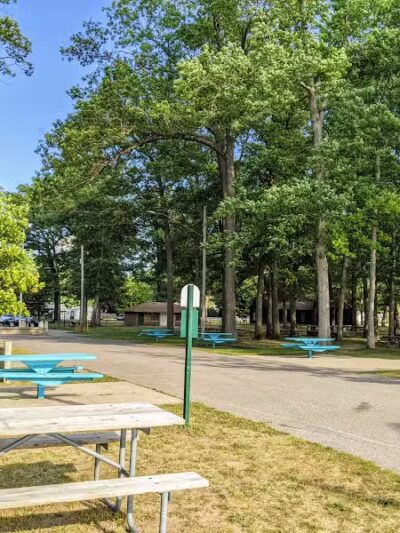 Twin Lake Park - Twin Lake,