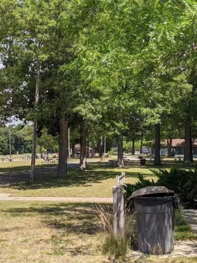 Twin Lake Park - Twin Lake,