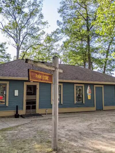 Twin Lake Park - Twin Lake,