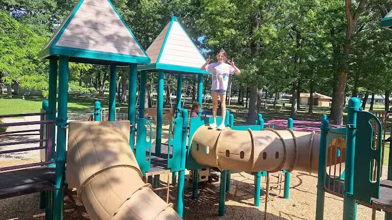 Twin Lake Park - Twin Lake,