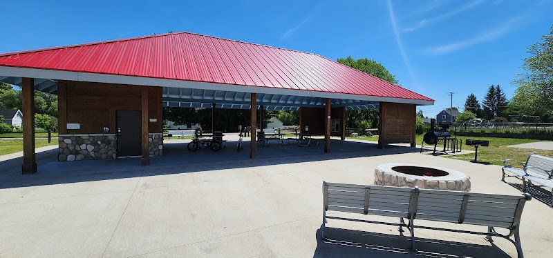 Vanderbilt Trailhead Park - Vanderbilt, MI