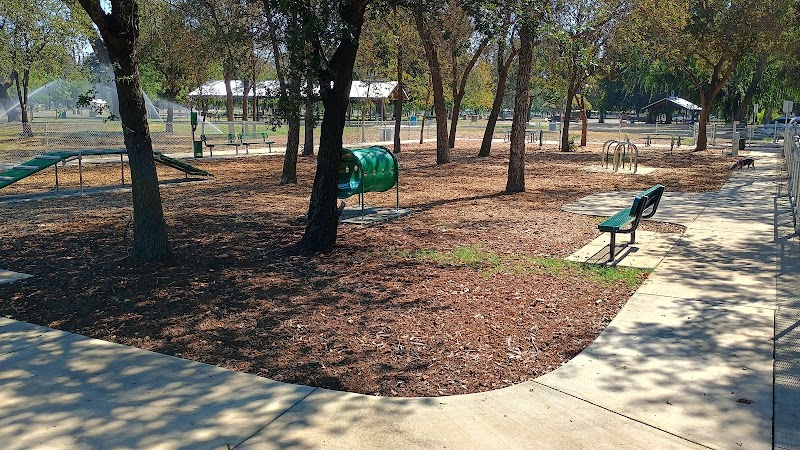 Mooney Grove Dog Park - Visalia, CA