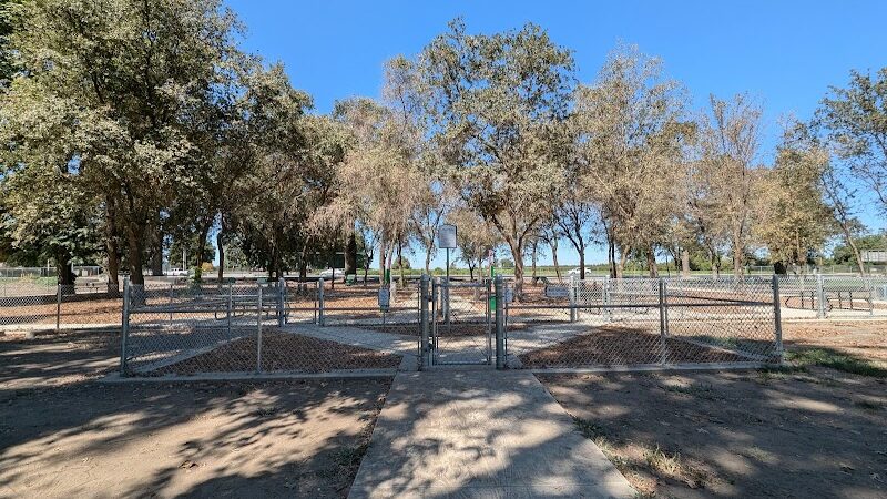 Mooney Grove Dog Park - Visalia, CA