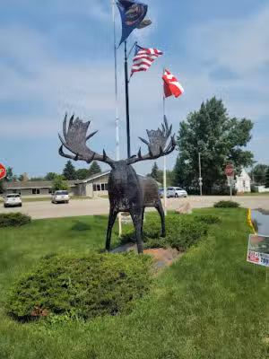 Forestwood Inn And C Store - Walhalla, ND