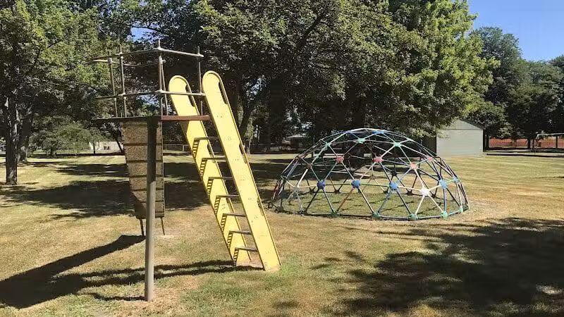 Bates Park - Warren, MI
