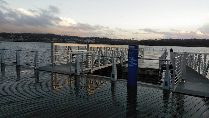 Dahlgren Park - Washington,