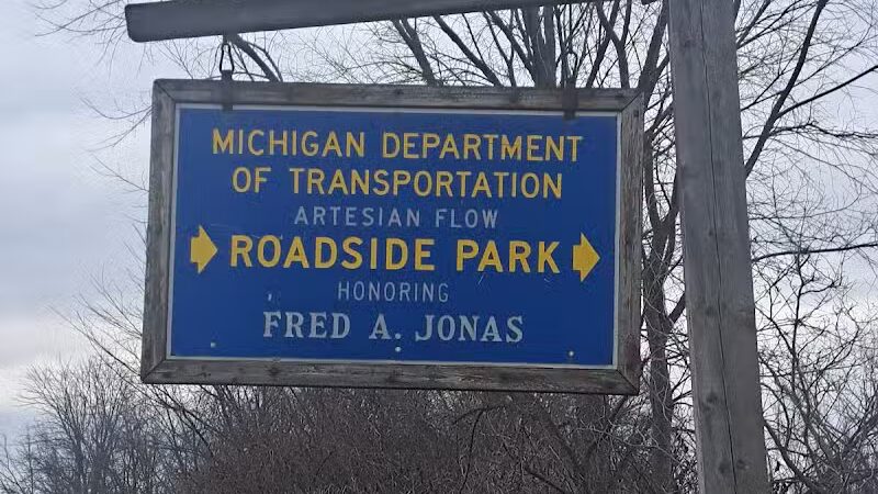 Artesian Flow Roadside Park - Watervliet,