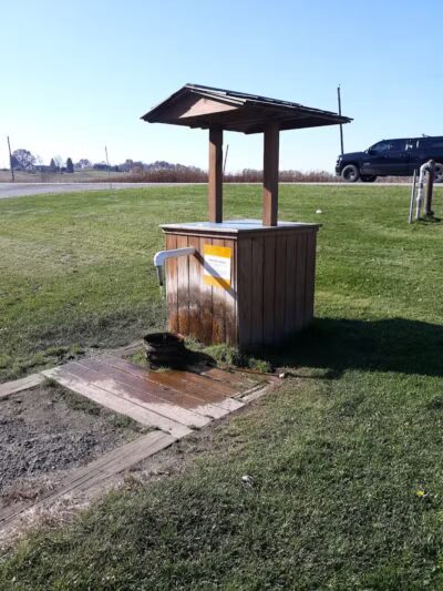 Artesian Flow Roadside Park - Watervliet,