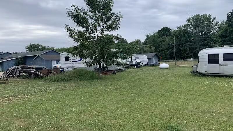 Paw Paw River Campgrounds - Watervliet,