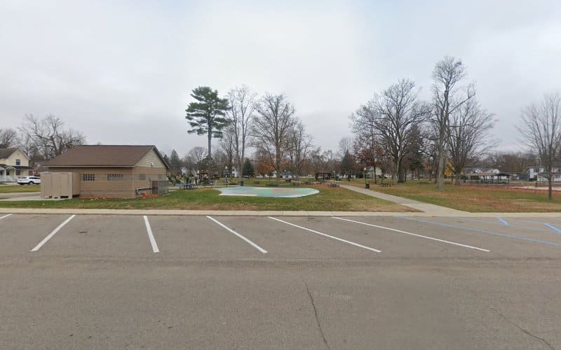 Wayland city park splash pad - Wayland,