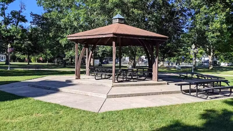Wayland City Park - Wayland,