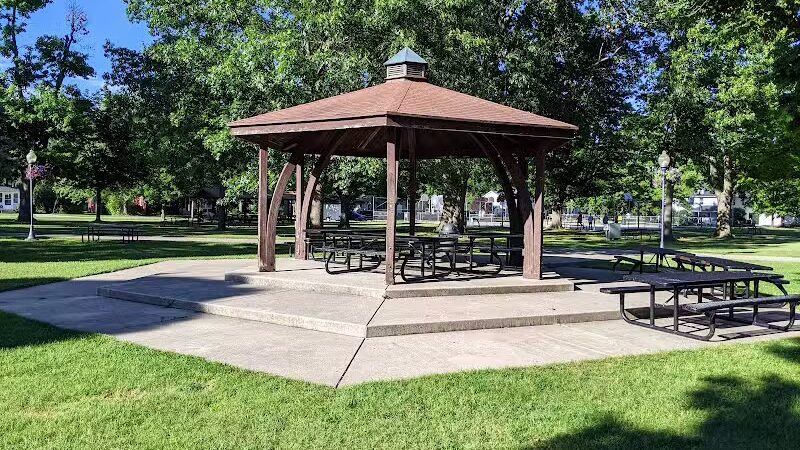 Wayland City Park - Wayland,