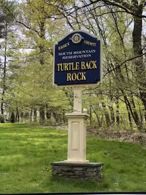 Turtle Back Rock Parking - West Orange, NJ