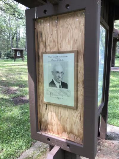 White Cloud Roadside park - White Cloud,