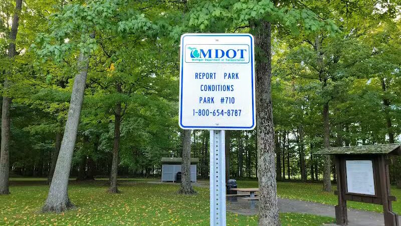 Woodland Roadside Park - Woodland,