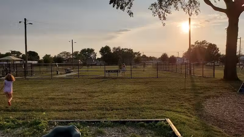 Wyandotte Dog Park - Wyandotte,