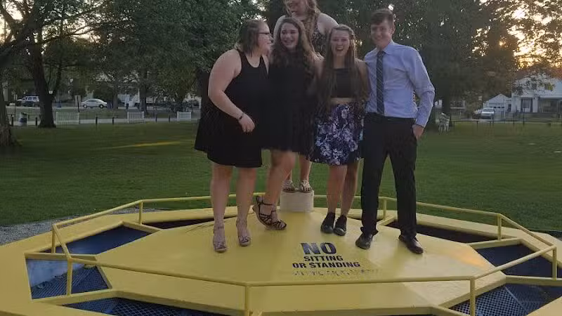 Yale City Park - Yale,