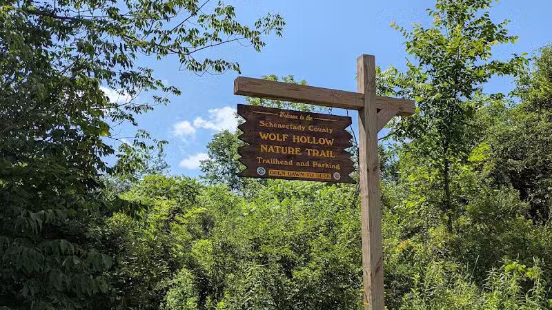 Wolf Hollow Preserve trailhead parking - Amsterdam, NY