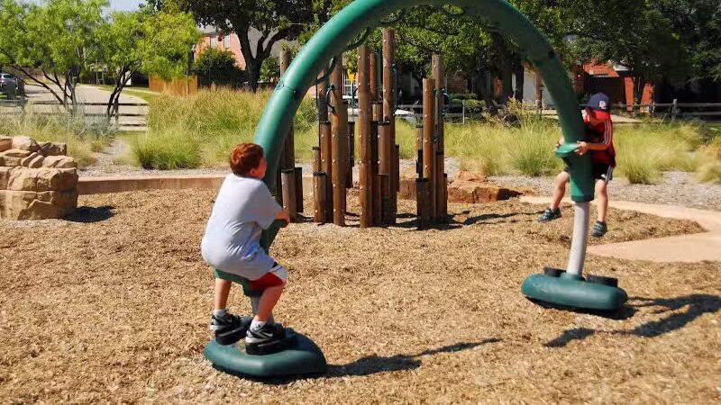 Dixon W. Holman Park - Arlington, TX