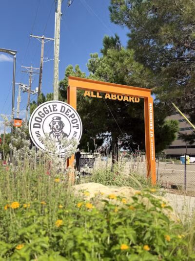 Downtown Arlington Doggie Depot - Arlington, TX