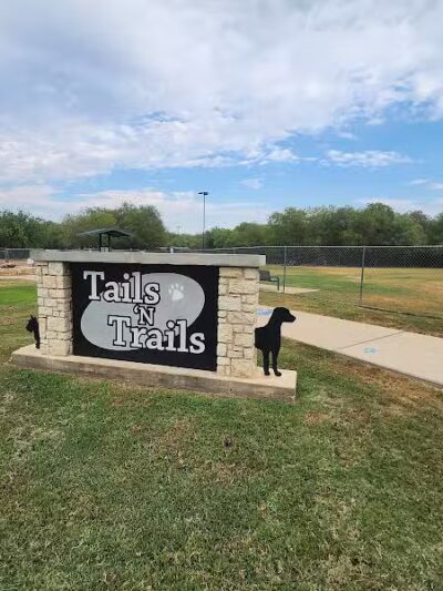 Tails 'N Trails Dog Park - Arlington, TX