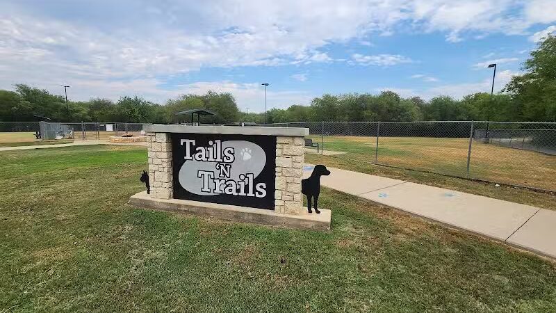 Tails 'N Trails Dog Park - Arlington, TX