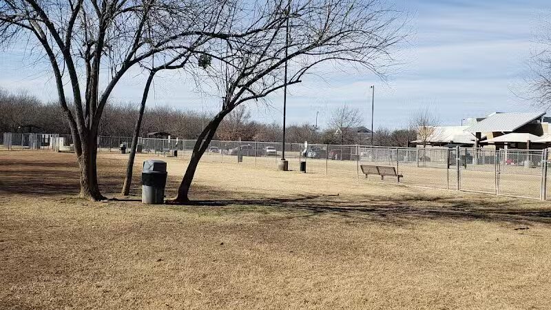 Tails 'N Trails Dog Park - Arlington, TX