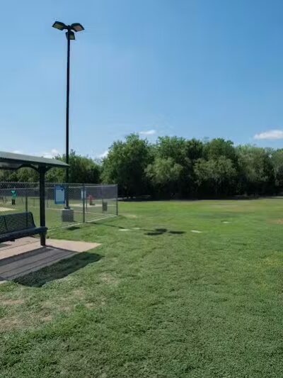 Tails 'N Trails Dog Park - Arlington, TX