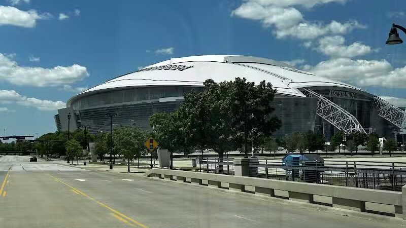 Dr. Robert Cluck Linear Park - Arlington, TX