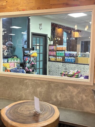 Château le Woof - Astoria, NY