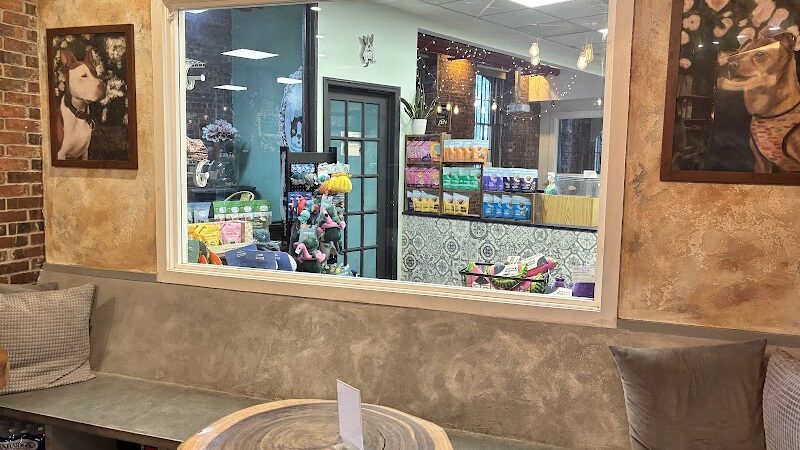 Château le Woof - Astoria, NY