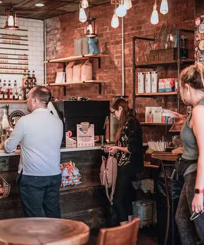 Château le Woof - Astoria, NY