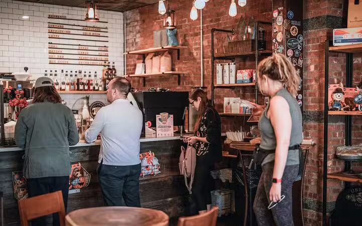 Château le Woof - Astoria, NY