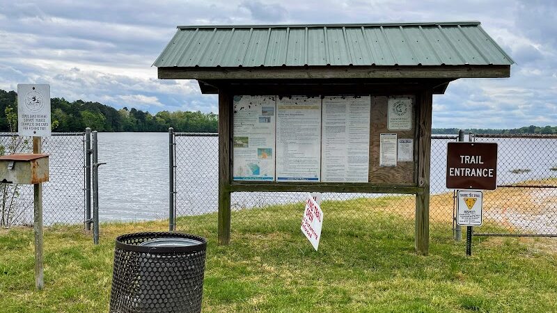 Lake Wallace Walking Trail - Bennettsville, SC