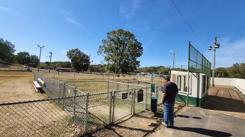 Benton Bark Park - Benton, KY