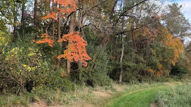 Crystal Lake Hiking Trails - Bordentown, NJ