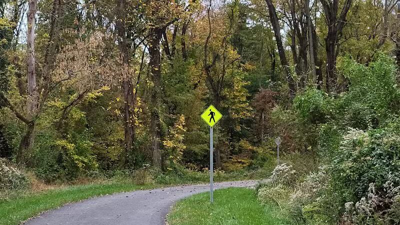 Crystal Lake Hiking Trails - Bordentown, NJ