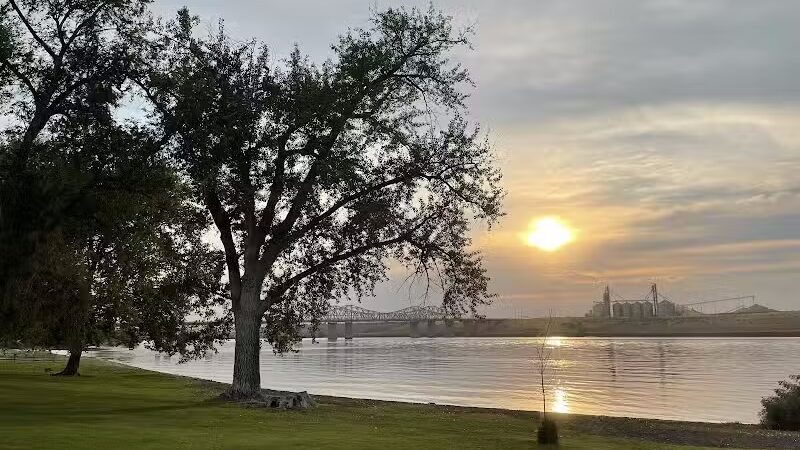 Hood Park - Burbank, WA