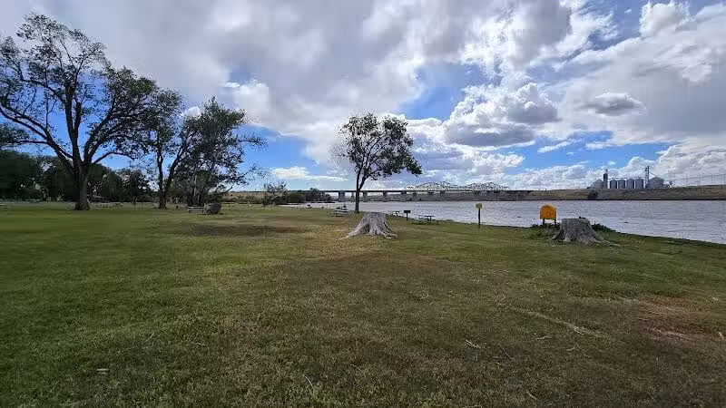 Hood Park - Burbank, WA
