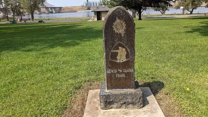 Hood Park - Burbank, WA