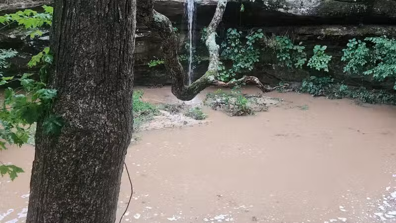 LaBarque Hills Trail Trailhead - Cedar Hill, MO