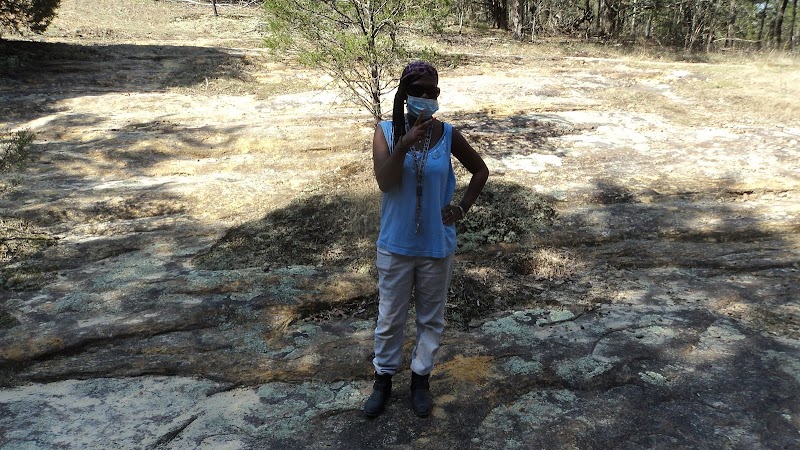 LaBarque Hills Trail Trailhead - Cedar Hill, MO