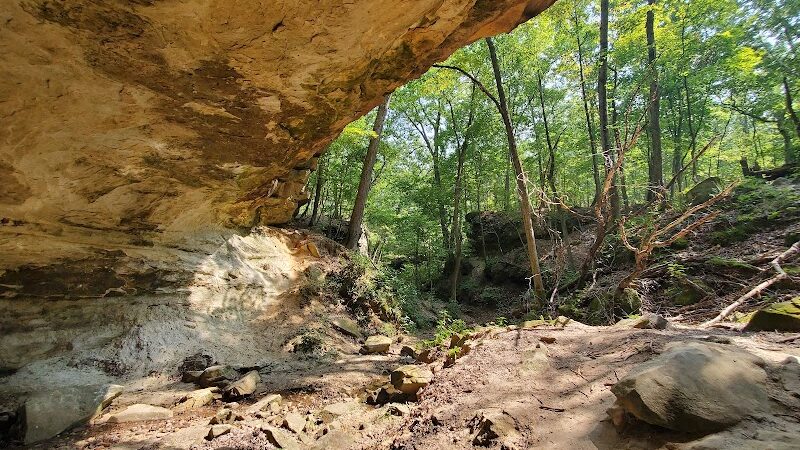 Sandstone Canyon Trail Trailhead - Cedar Hill, MO