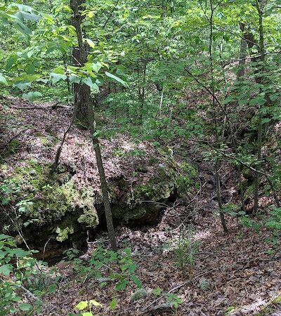 Sandstone Canyon Trail Trailhead - Cedar Hill, MO