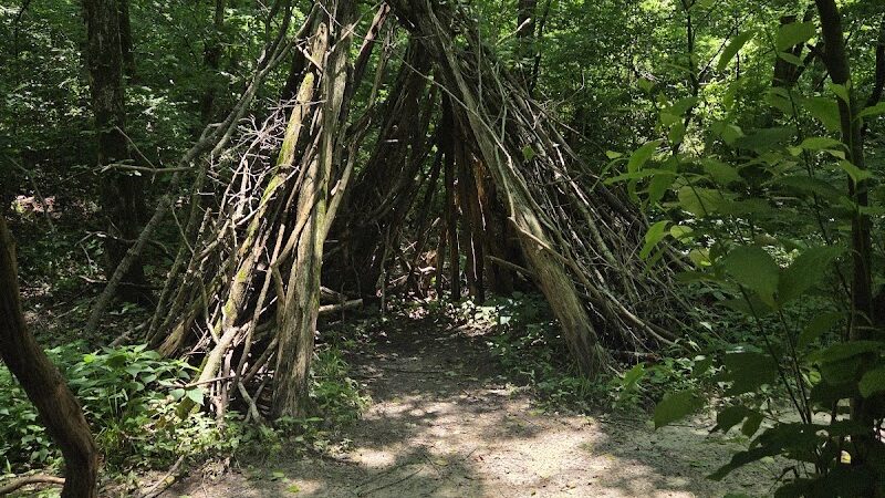 Sandstone Canyon Trail Trailhead - Cedar Hill, MO