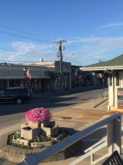 Cedarhurst LIRR Station Parking 6 - Cedarhurst, NY