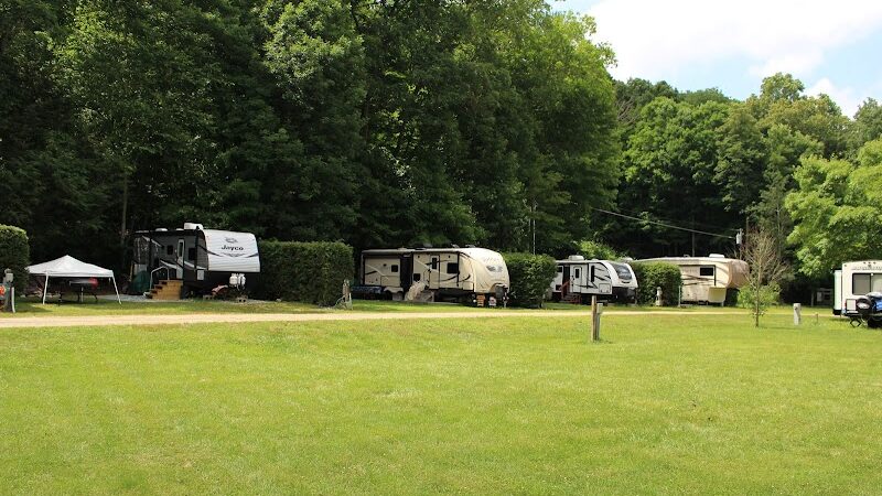 Nickerson Park Family Campground - Chaplin, CT