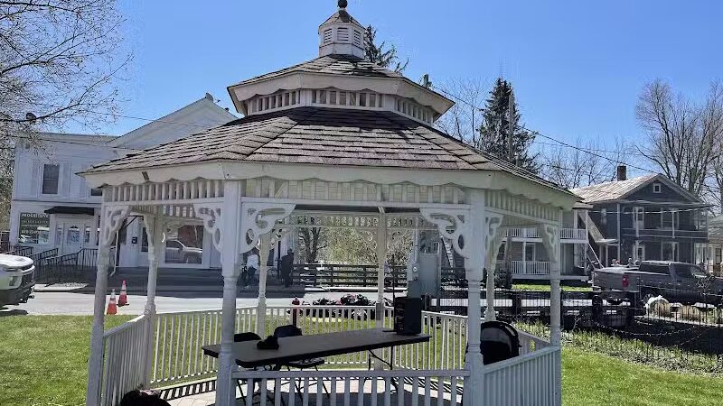 Veterans Memorial Centre Park - Cobleskill, NY