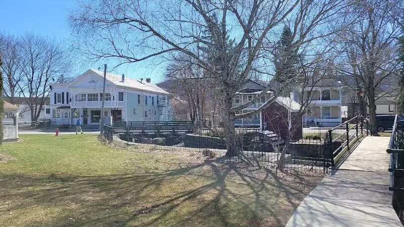 Veterans Memorial Centre Park - Cobleskill, NY