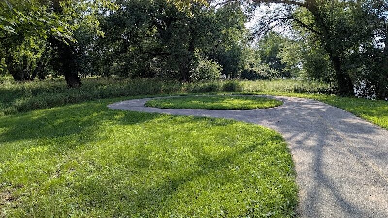 Hennepin canal parkway trailhead - Colona, IL